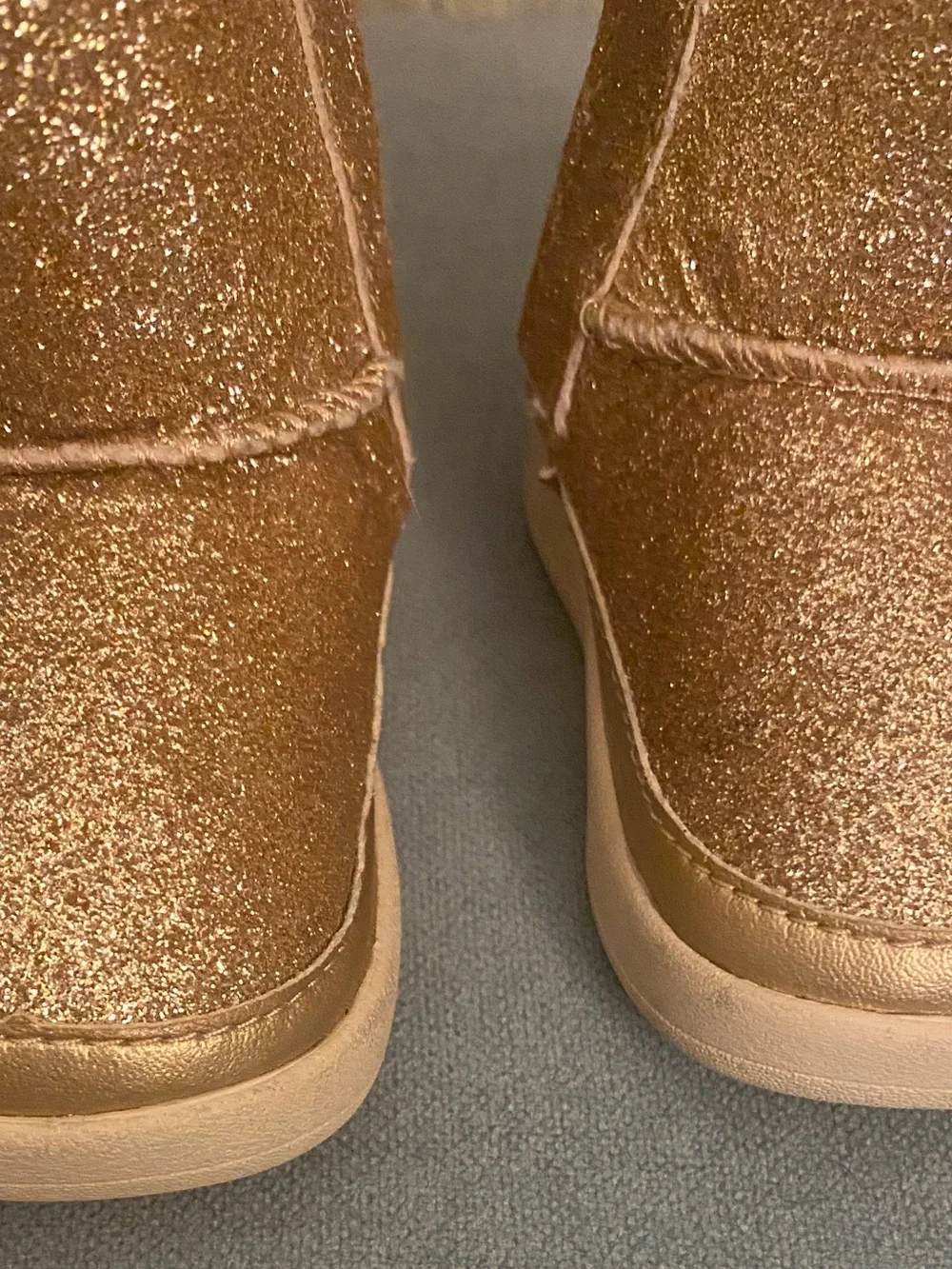 UGG Keelan Gold Metallic Glitter Infant Boots Shearling Lined Size 2/3 (6-12M)